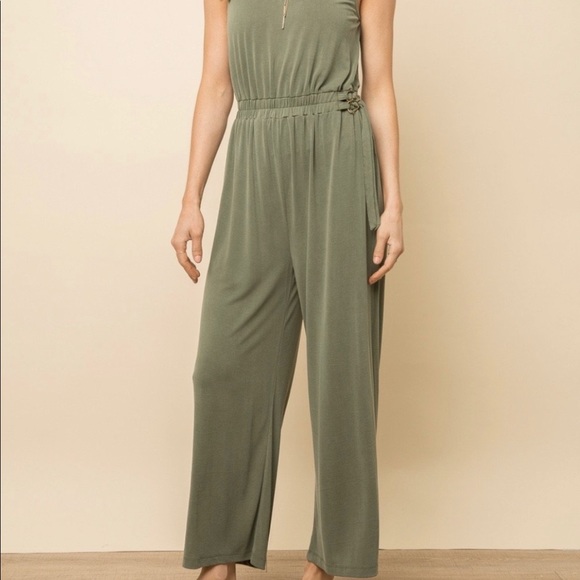 Comfort ya Fancy Jumpsuit - Picture 3 of 3